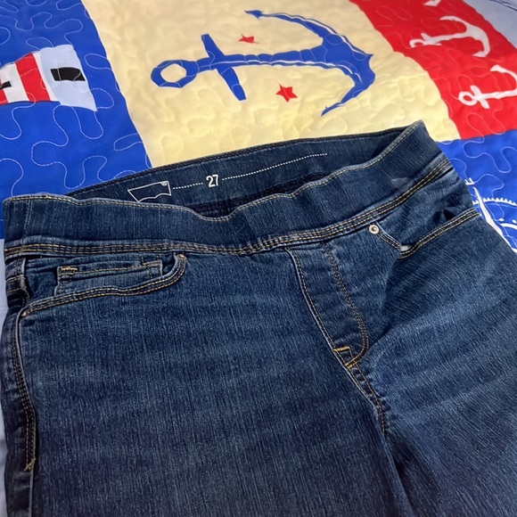 Levi's red tab pull on jeans in 4S - Picture 2 of 4